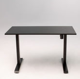 Birou reglabil pe inaltime electric SmartAdjust, inaltime reglabila, blat negru 120x60 cm, cadru negru, controler sus/jos, latime ajustabila, nou